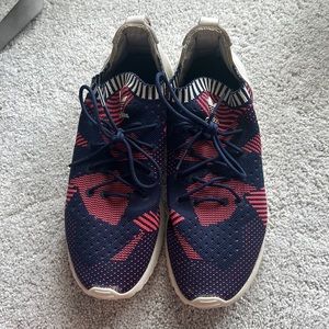 Adidas knit tennis shoe